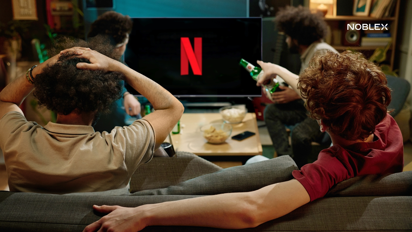 SMART TV 43" NOBLEX - ROKU Lifestyle